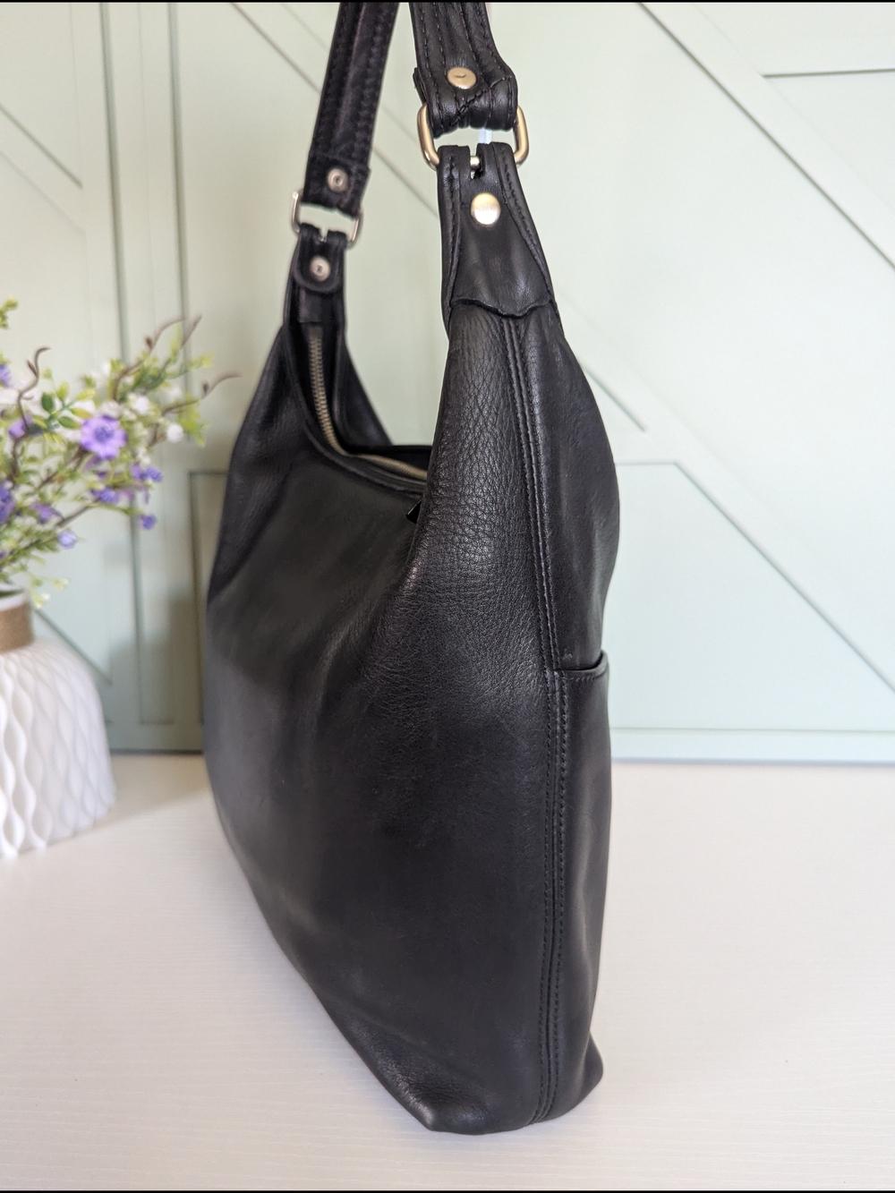 Vintage Coach Legacy Hobo Bag made from premium glovetanned leather. - Picture 5 of 12